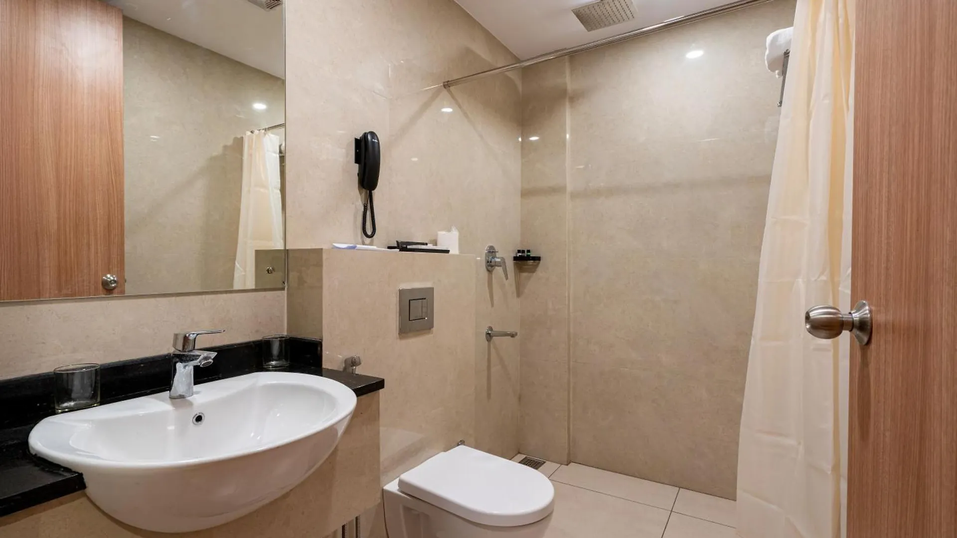 Airport Haven Aparthotel Kochi